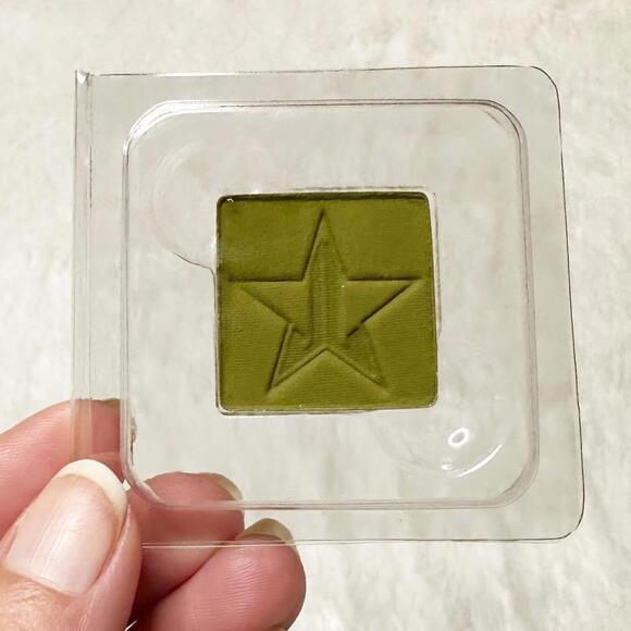 NIB Jeffree Star Eyeshadow Artistry Single in Equity 1.5g - Picture 5 of 6